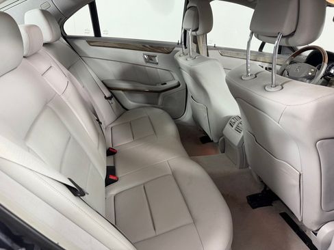 Used 2010 Mercedes-Benz E 350 Sedan image 17