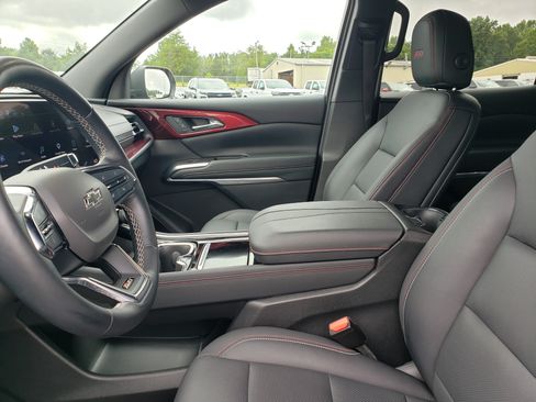 Used 2024 Chevrolet Traverse Z71 w/ LPO, Floor Liner Package AWD/4WD image 28
