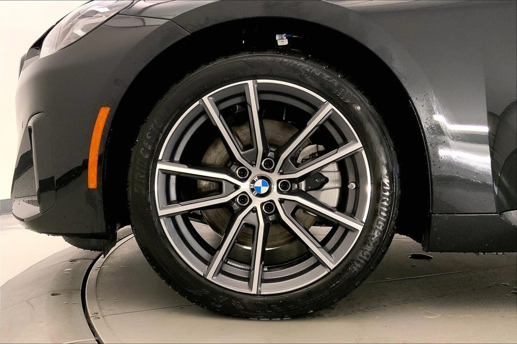 Used 2025 BMW 230i xDrive Coupe w/ Premium Package AWD/4WD image 9