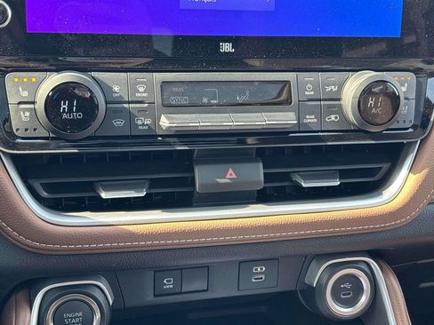 New 2026 Toyota Grand Highlander Platinum AWD/4WD image 13