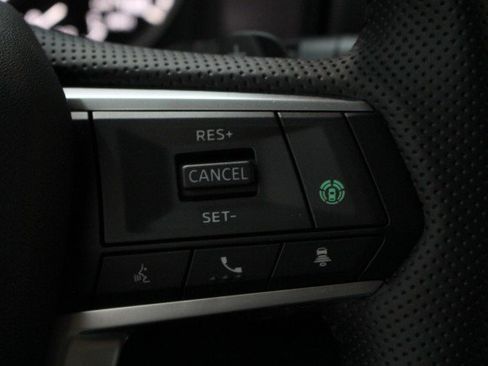 New 2025 Mitsubishi Outlander SE image 10