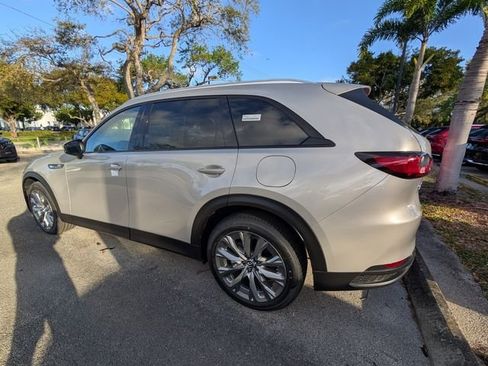 New 2026 MAZDA CX-90 Plug-In Hybrid w/ Preferred image 10