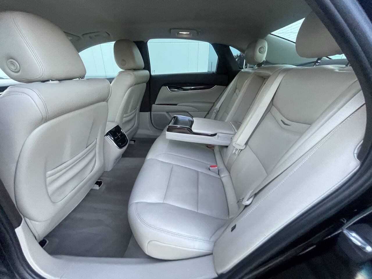 Used 2016 Cadillac XTS Luxury w/ Driver Awareness Package FWD image 5