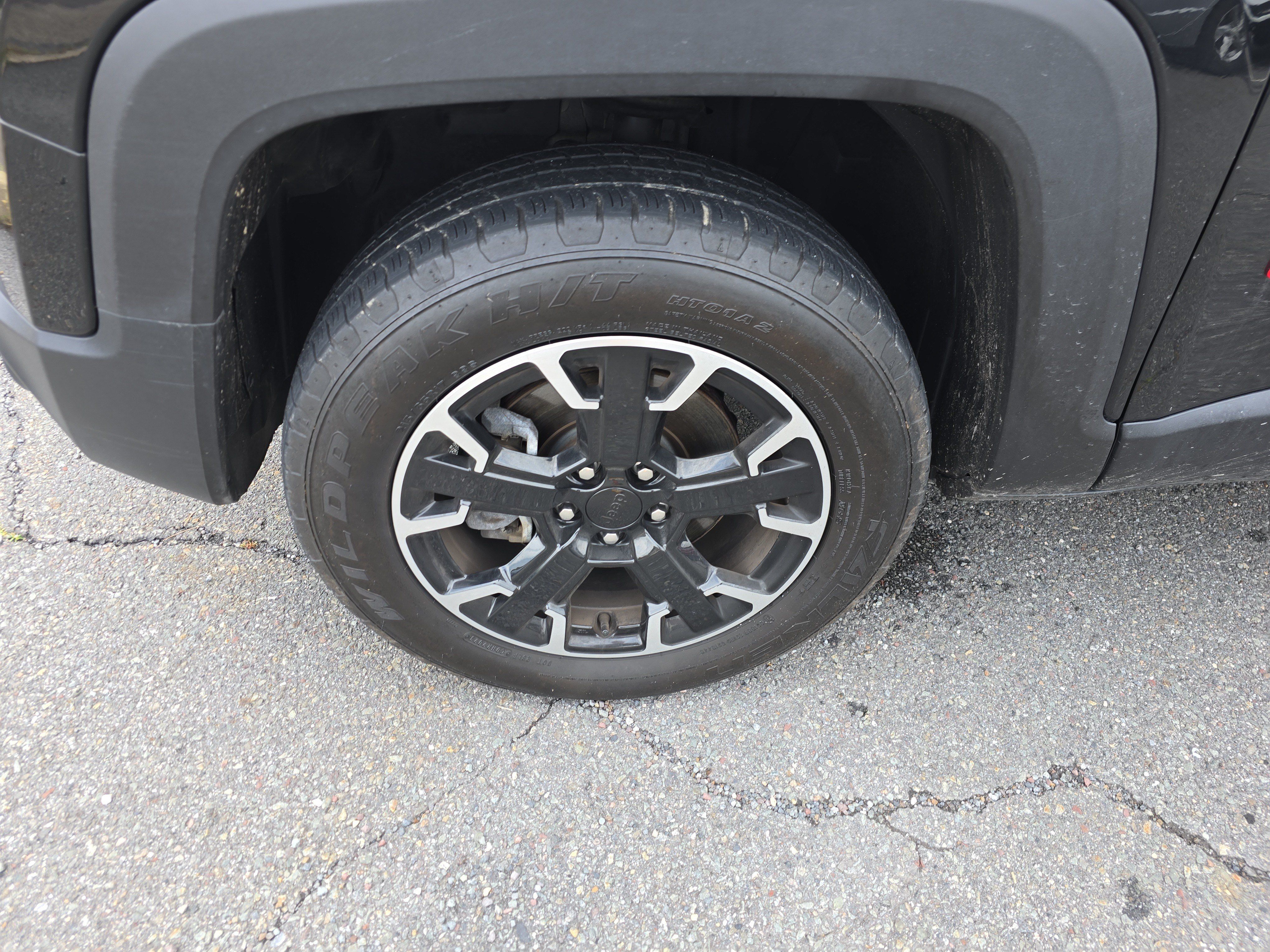 Used 2023 Jeep Renegade Trailhawk w/ Sun/Sound Group AWD/4WD image 13