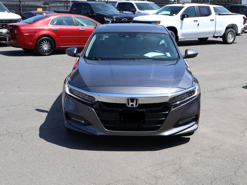 Used 2018 Honda Accord Touring image 15