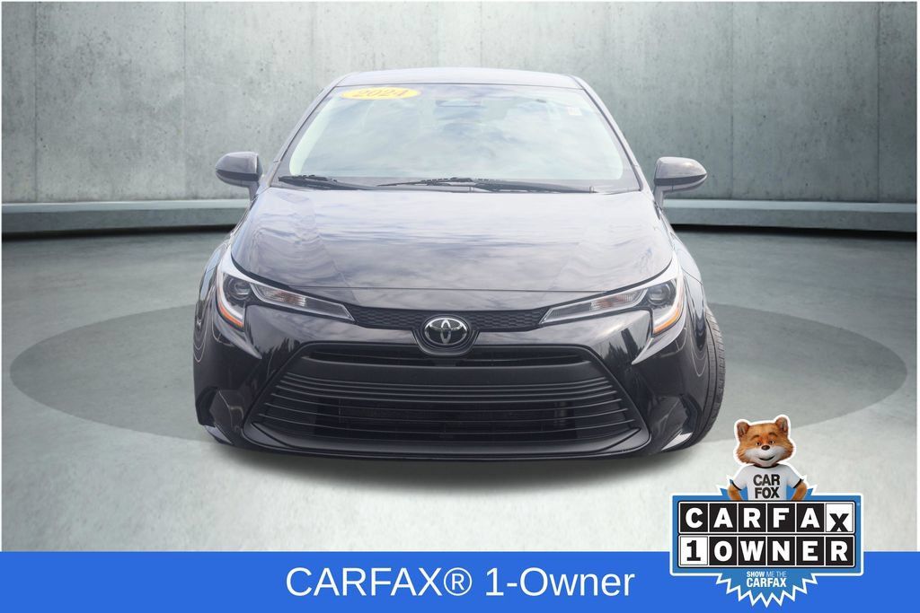 Certified 2024 Toyota Corolla LE FWD image 2