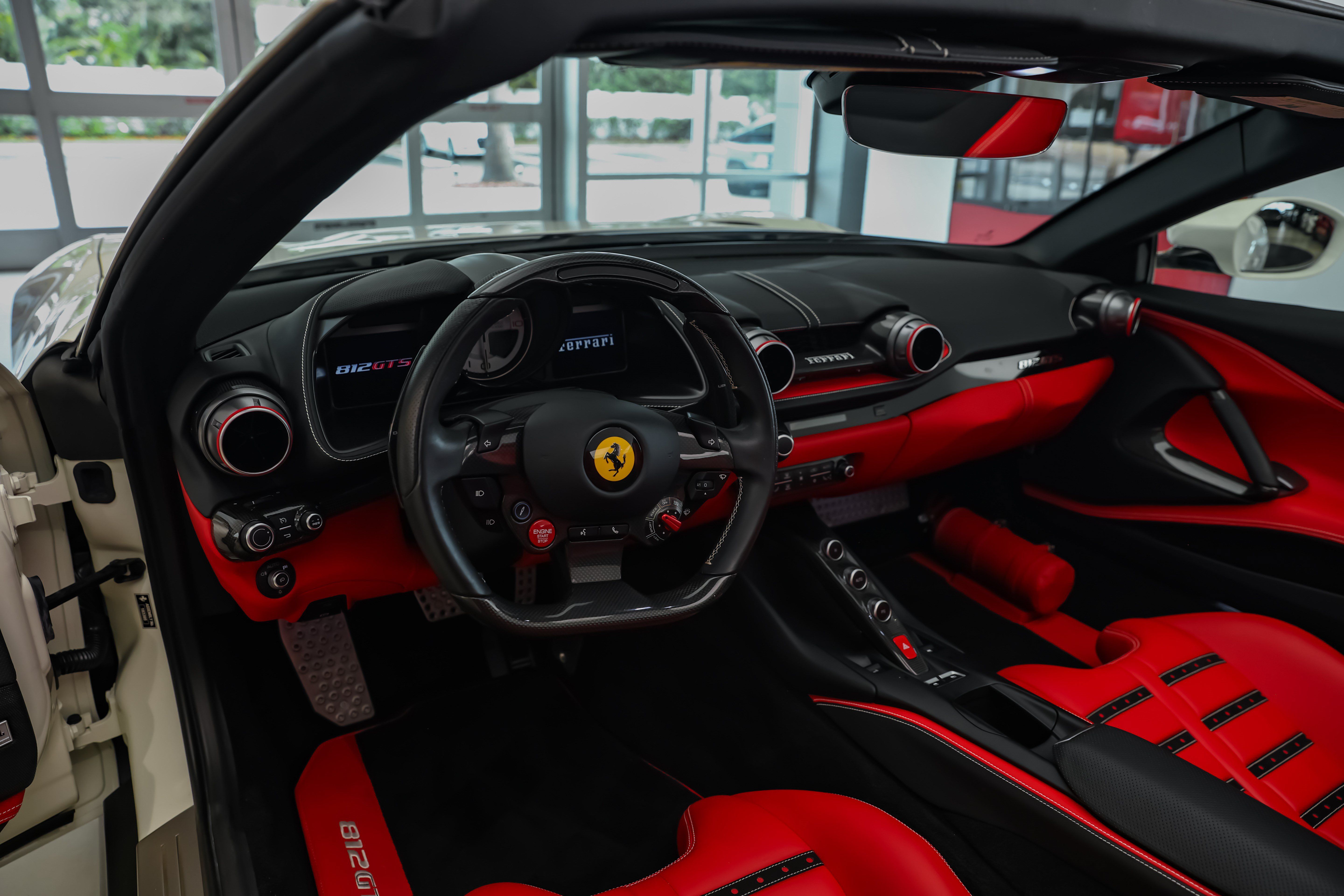 Used 2021 Ferrari 812 GTS RWD image 9