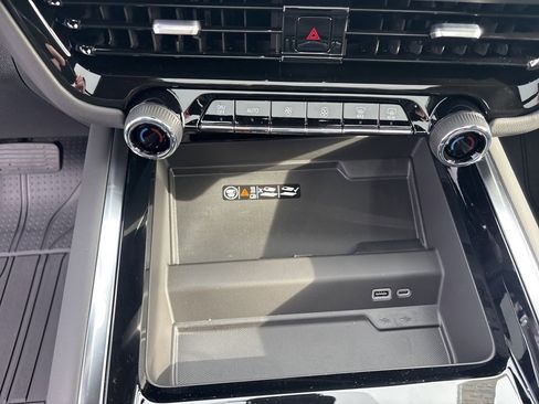 New 2026 Chevrolet Tahoe Premier w/ Sun And Tow Package image 25