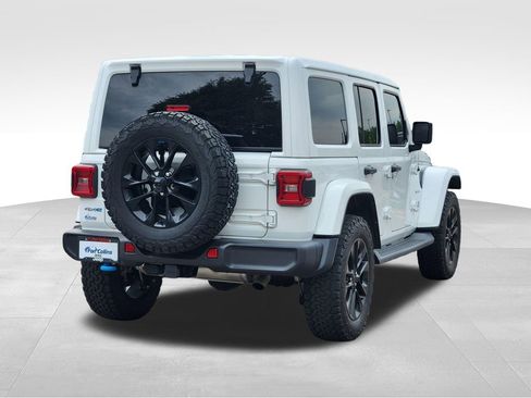 Used 2022 Jeep Wrangler Unlimited Sahara w/ Cold Weather Group AWD/4WD image 8