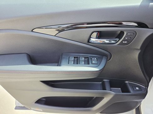 Certified 2023 Honda Ridgeline Black Edition image 15