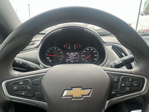 Used 2022 Chevrolet Malibu LT FWD image 12