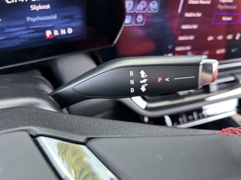 Used 2025 Chevrolet Equinox EV RS image 47