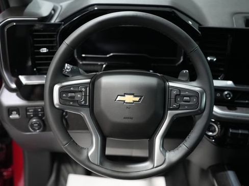 Used 2025 Chevrolet Silverado 1500 LTZ AWD/4WD image 16