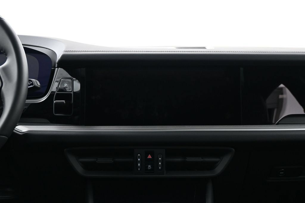 Certified 2026 Porsche Cayenne AWD/4WD image 11