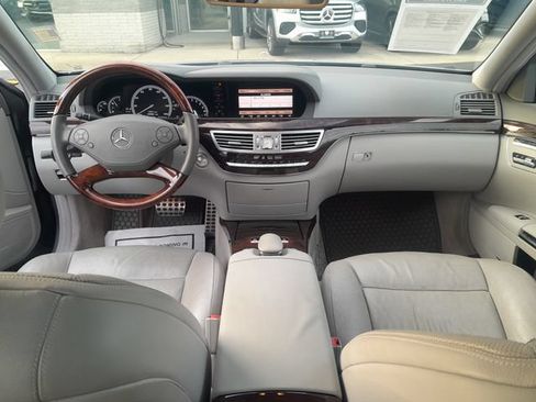 Used 2011 Mercedes-Benz S 550 image 18