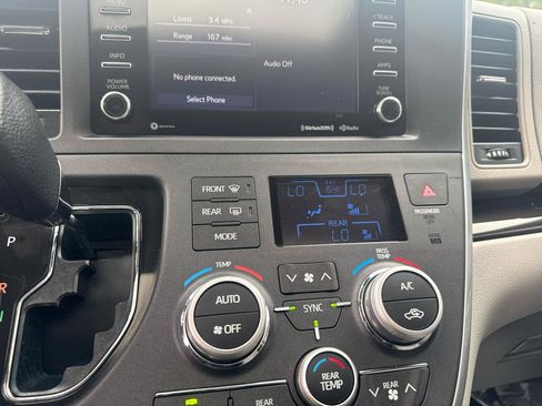 Used 2018 Toyota Sienna XLE w/ Protection Package AWD/4WD image 36