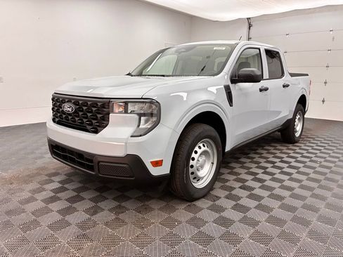 New 2025 Ford Maverick XL image 12