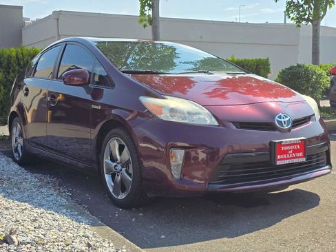 Used 2013 Toyota Prius Persona Series FWD image 3
