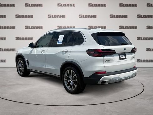 Used 2024 BMW X5 xDrive40i w/ Premium Package AWD/4WD image 3