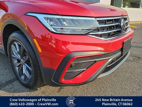 Certified 2023 Volkswagen Tiguan SE w/ Panoramic Sunroof Package AWD/4WD image 21