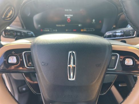 Certified 2022 Lincoln Corsair Reserve image 14