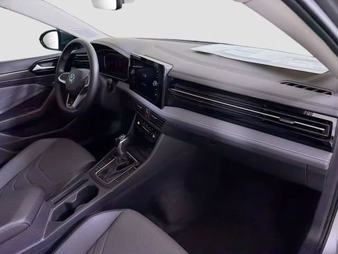 New 2025 Volkswagen Jetta SEL FWD image 28