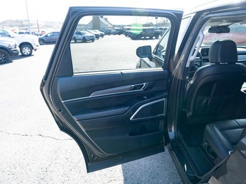 Used 2021 Kia Telluride EX w/ EX Premium Package image 11