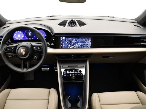 Used 2025 Porsche Macan 4S Electric image 22