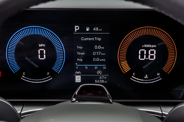 Certified 2026 Hyundai Santa Fe SEL FWD image 32