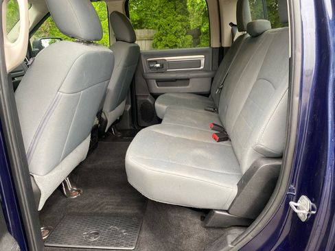 Used 2017 RAM 1500 Classic SLT AWD/4WD image 17