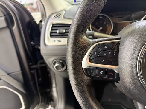 Used 2018 Jeep Compass Sport image 14