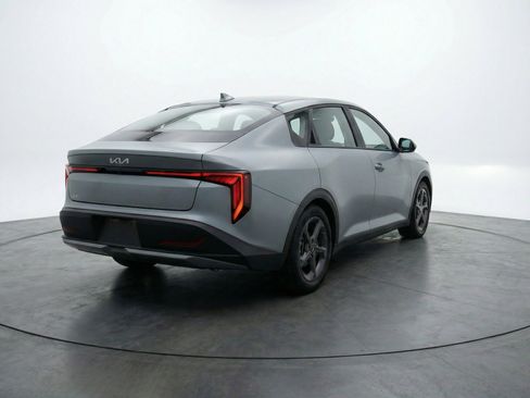 Used 2025 Kia K4 FWD image 9