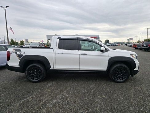 Used 2023 Honda Ridgeline RTL-E image 2