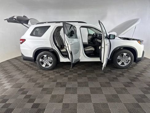 Used 2026 Honda Pilot EX-L image 16