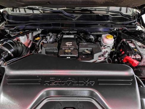 Used 2019 RAM 2500 Laramie image 8
