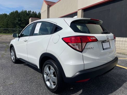 Used 2016 Honda HR-V LX image 8