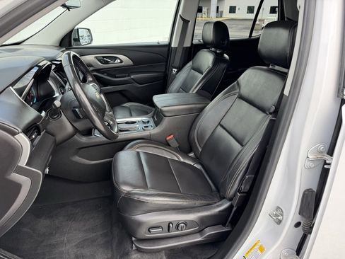 Used 2018 Chevrolet Traverse LT w/ LPO, Cargo Package image 18