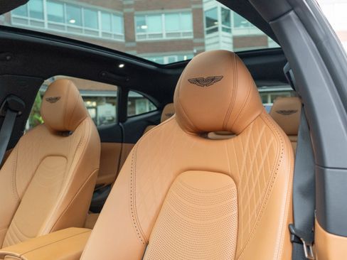 Used 2024 Aston Martin DBX 707 image 13