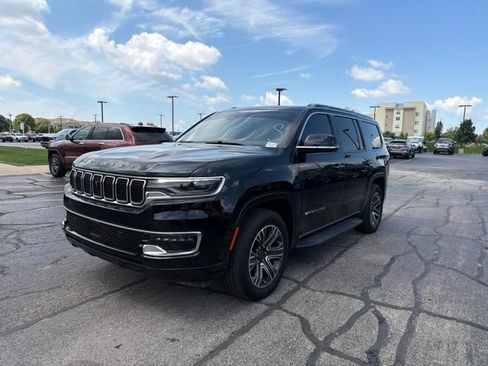 Used 2025 Jeep Wagoneer 4WD w/ Convenience Group I image 8
