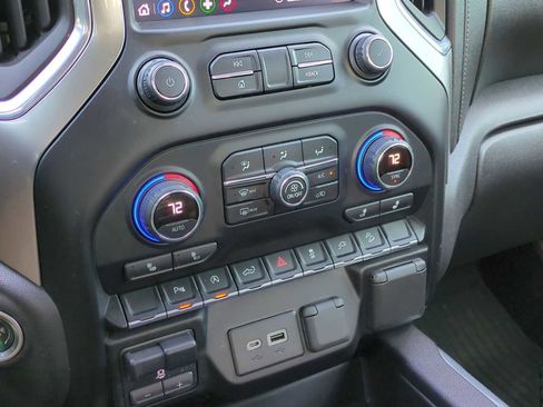 Used 2020 Chevrolet Silverado 1500 LT Trail Boss image 17