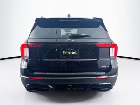 Used 2025 Ford Explorer ST-Line w/ ST-Line Street Pack image 7