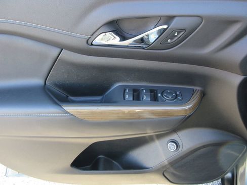 Used 2023 GMC Acadia SLE w/ Driver Convenience Package image 22