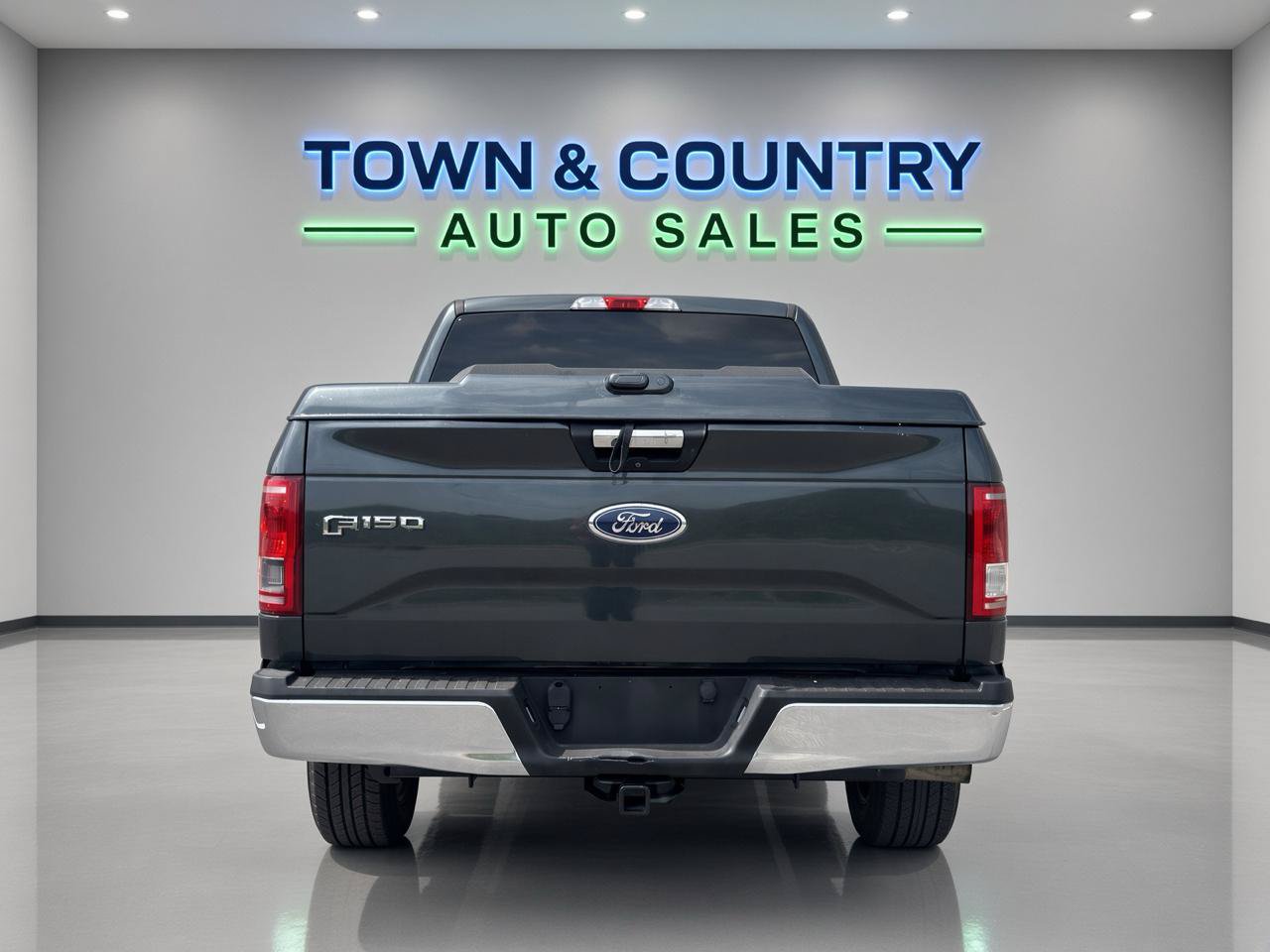 Used 2015 Ford F150 XLT w/ Equipment Group 301A Mid AWD/4WD image 23