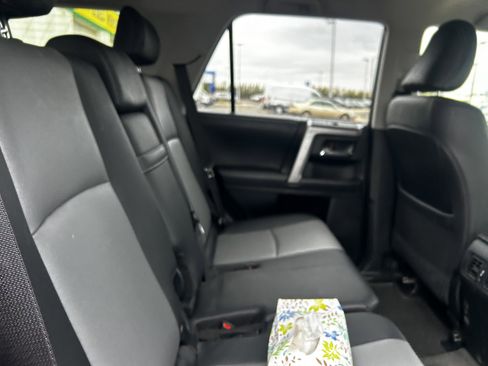 Used 2019 Toyota 4Runner SR5 Premium image 11