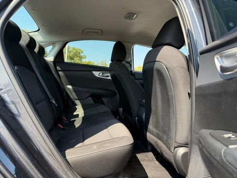 Used 2023 Kia Forte LXS image 5