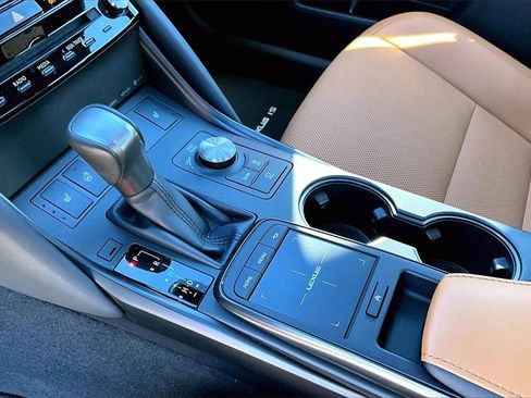 Used 2025 Lexus IS 350 F Sport image 15
