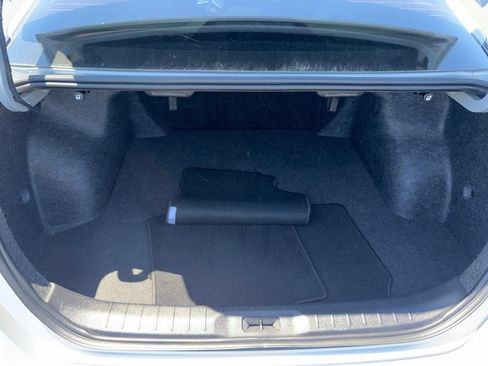 Used 2024 Nissan Altima 2.5 SV FWD image 19