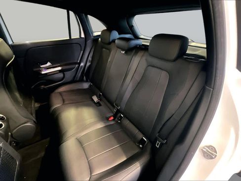 Used 2022 Mercedes-Benz GLA 250 4MATIC image 21