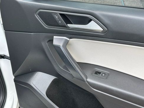 Used 2021 Volkswagen Tiguan SE R-Line image 22