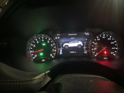 Used 2022 Jeep Compass Limited image 7